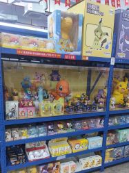 -逝水玩具折扣店