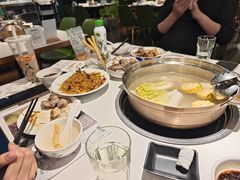 -烹然四季椰子鸡火锅(姚家园万象汇店)