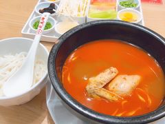 -花馬肆.云南过桥米线(汉神购物广场现场熬汤店)