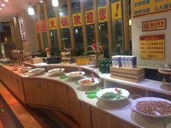 自助取餐区-尚品海鲜肥牛自助火锅(湖明店)