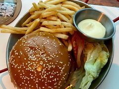 酿牛肉汉堡-The BREW·酿餐厅(浦东嘉里大酒店)