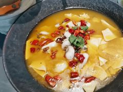 -江宴渔村·鱼鲜土菜(紫荆广场店)