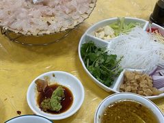 -官塘陈记鱼生·潮汕砂锅粥·牛肉火锅(潮枫路总店)