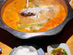 -野山舂·贵州现舂酸汤火锅(鸿通城店)