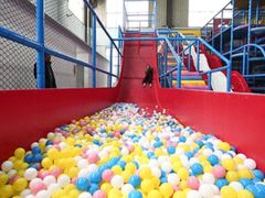 -反弹空间蹦床主题乐园