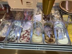 榛子冰激凌-VENCHI 闻绮(北京国贸商城店)