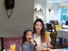 -深圳富苑皇冠假日套房酒店