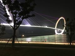 -南京眼步行桥