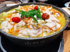 -山城外·非遗酸菜鱼(财富中心店)