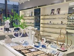 -视野联行眼镜·蔡司·尼康·豪雅·依视路(青浦宝龙店)