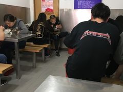 大堂-汪家馄饨(集庆路店)