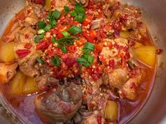 -阿瓦山寨·湘菜现炒·剁椒鱼头王(咸阳总店)