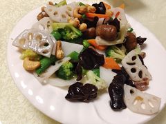荷塘小炒-奥华餐厅·老张记(台基厂店)