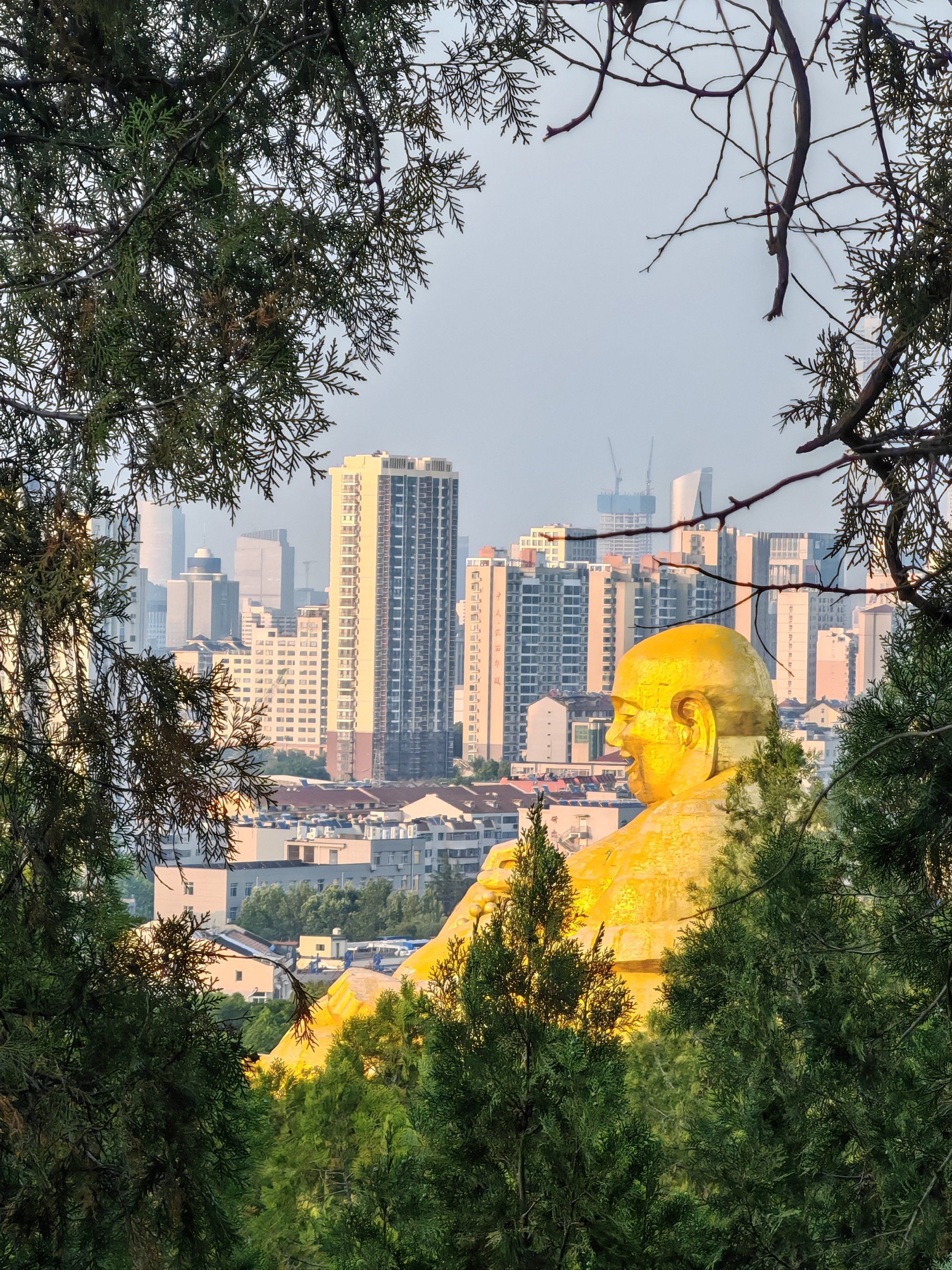 夕阳下的千佛山