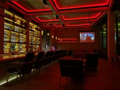 -饮湖威士忌鸡尾酒吧