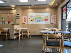 大堂-华莱士·炸鸡汉堡(奥林花园店)