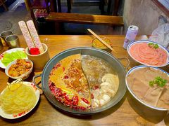 -萍姐火锅·公路夜市(武汉首店)