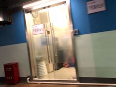 -金虹桥国际中心·停车场