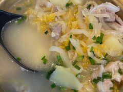 铜锅酸菜炖软骨-小吊梨汤·北京菜(香山店)