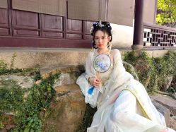 -一揽芳华汉服旗袍体验馆(拙政园店)