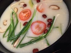 -佬土鹅肠火锅(解放路店)