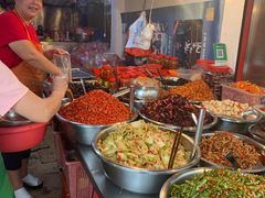 自助取餐区-南门口湘军剁辣椒老店(老长沙第一品牌店)