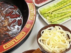 -火锅吴彦祖(缤纷环球百富广场店)