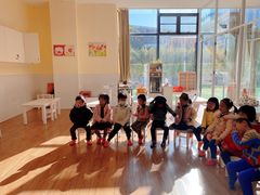 -阳光灿烂托育幼儿园海滨园区