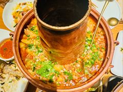铜锅饵块油焖鸡-一坐一忘云南菜(北京skp店)