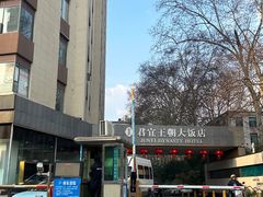-金马门国际美食百汇(珞喻路店)