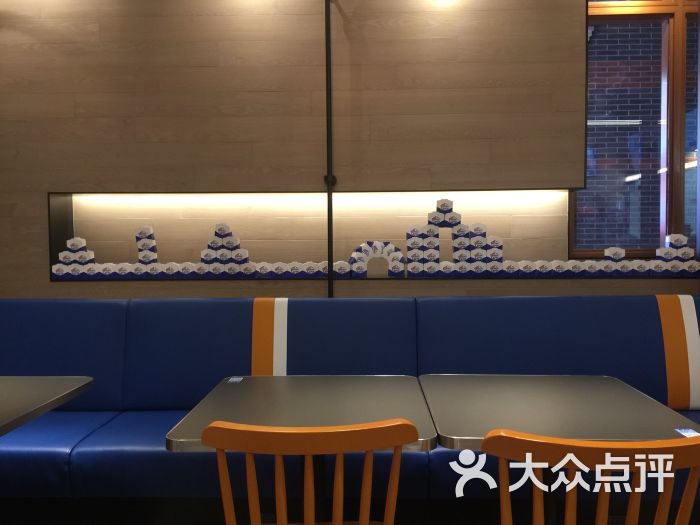 white castle白色城堡(静安丰盛里店)--环境图片-上海美食-大众点评网