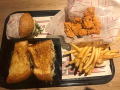 -The Habit Burger Grill 哈比特汉堡(复兴soho店)