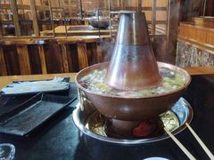 -果松木炭酸菜铜火锅·外婆参鸡汤