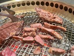 -铭牛烧肉·和牛海鲜自助(高新月牙湖店)