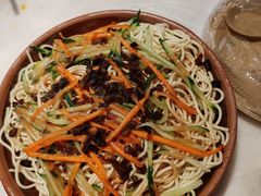 -老街烧烤大排档·地道湖北菜·龙虾馆(汉口火车站店)