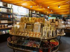 -文艺复兴百货(米兰大教堂广场店)