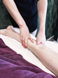 -爱她国际美容会所