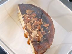 焦糖杏仁巴斯克-OUR Bakery(三里屯太古里店)