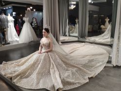 -艾米丽婚纱礼服