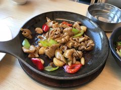 -关东小磨东北菜(上海长风大悦城店)