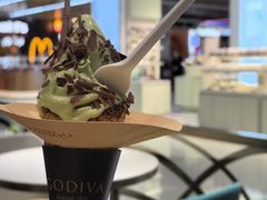 抹茶巧克力软冰淇淋-GODIVA(五角场万达广场店)