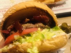 -The Habit Burger Grill 哈比特汉堡(复兴soho店)