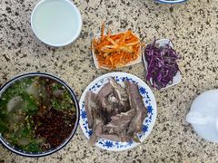 -吾穆勒蓬灰牛肉面·清真(北滨河中路店)
