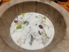 -滇香肴·云南菜蒸汽石锅鱼(云南北路店)