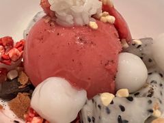 树莓冰淇淋-食百绚全日制餐厅(成都棕榈泉费尔蒙酒店)