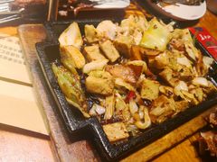 -杨家崴子碳缸烧烤(东三马路店)