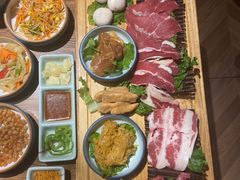 -明洞阿姨·韩式酱蟹烤肉·创意料理(三元桥店)