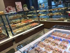 面包甜点陈列柜-巴黎贝甜(常德路店)