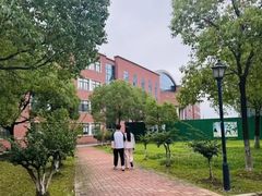 -中加枫华国际学校