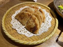 土家牛肉饼-吃饭皇帝大·土家民族菜(温州万象城店)